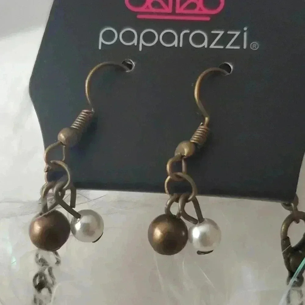 Paparazzi long brass colored necklace with earrings